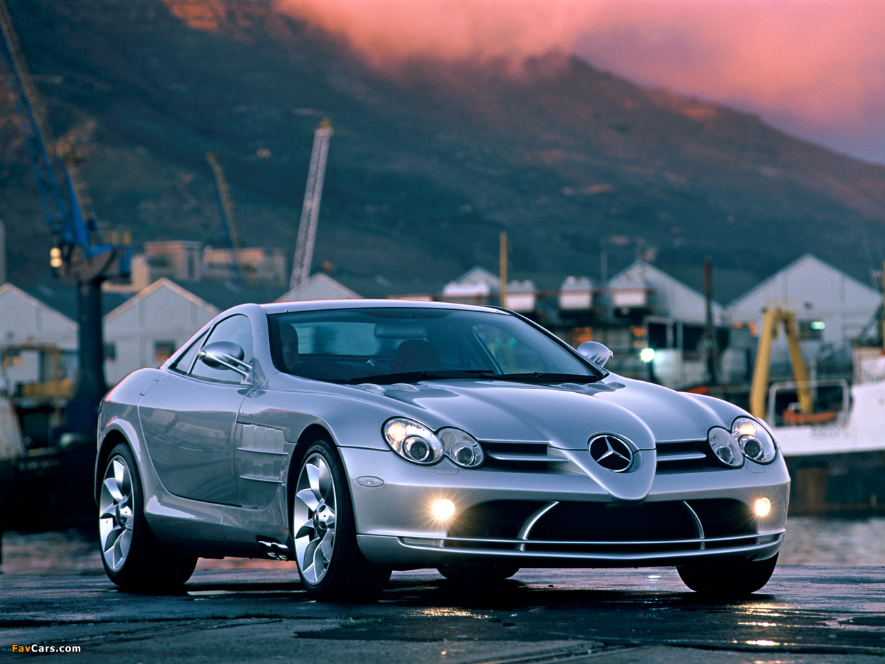 Pictures of Mercedes-Benz SLR McLaren (C199) 2003–07 (1280 x 960)