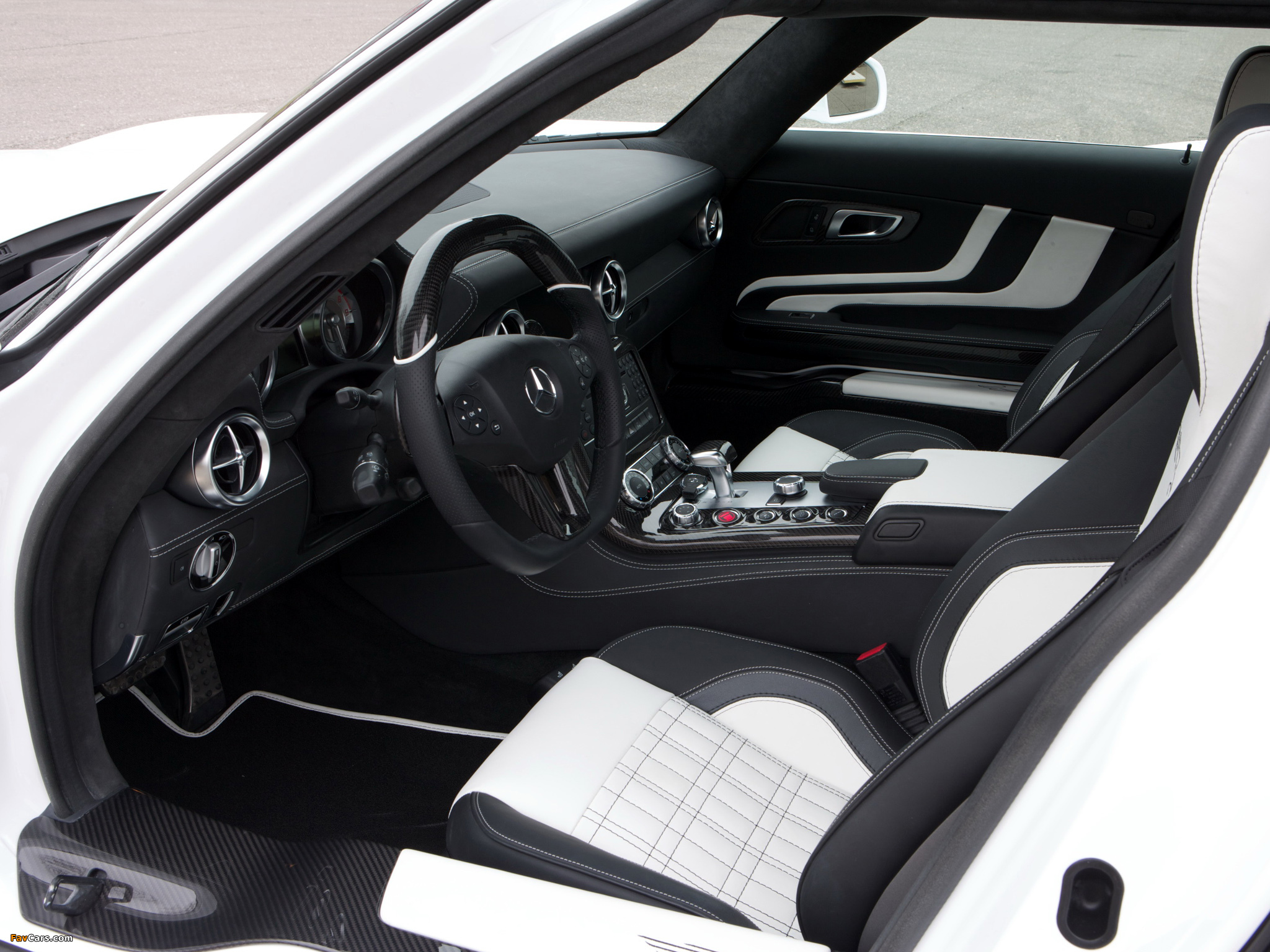 Images of FAB Design Mercedes-Benz SLS 63 AMG (C197) 2011 (2048 x 1536)
