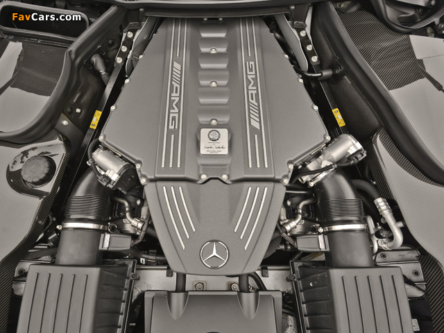 Images of Mercedes-Benz SLS 63 AMG GT US-spec (C197) 2012 (640 x 480)