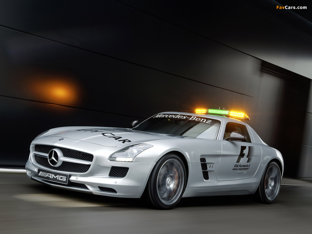 Mercedes-Benz SLS 63 AMG F1 Safety Car (C197) 2010–12 pictures (1024 x 768)