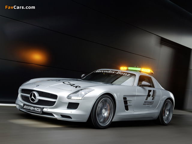 Mercedes-Benz SLS 63 AMG F1 Safety Car (C197) 2010–12 pictures (640 x 480)