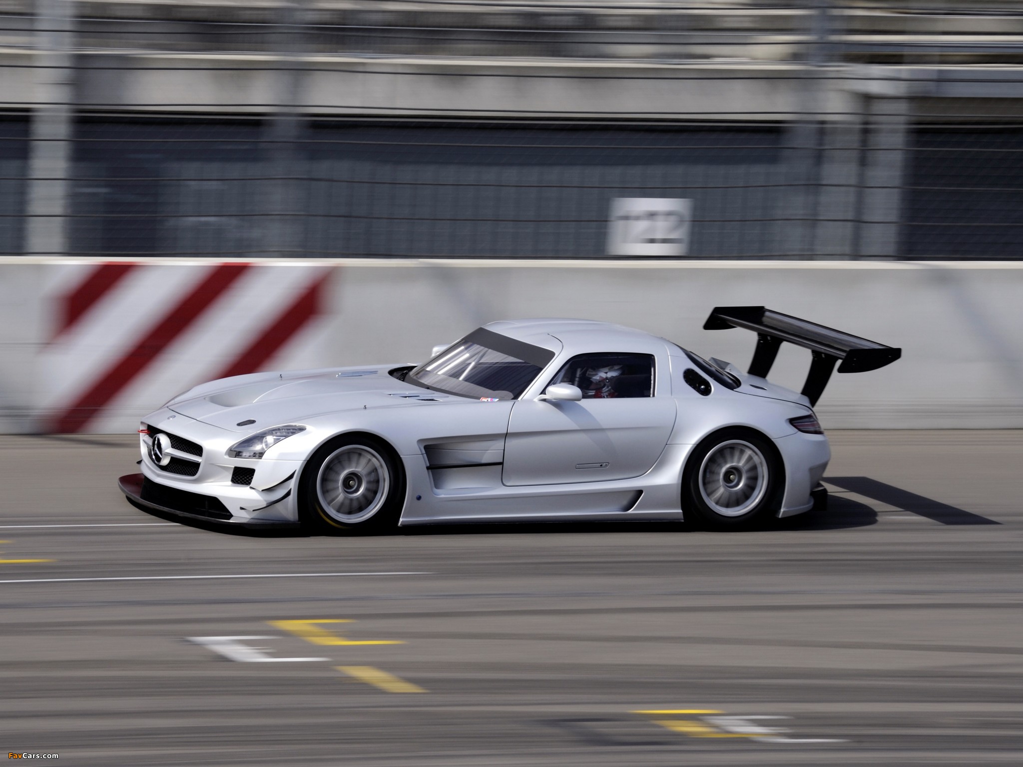 Mercedes-Benz SLS 63 AMG GT3 (C197) 2010 pictures (2048 x 1536)