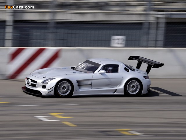 Mercedes-Benz SLS 63 AMG GT3 (C197) 2010 pictures (640 x 480)