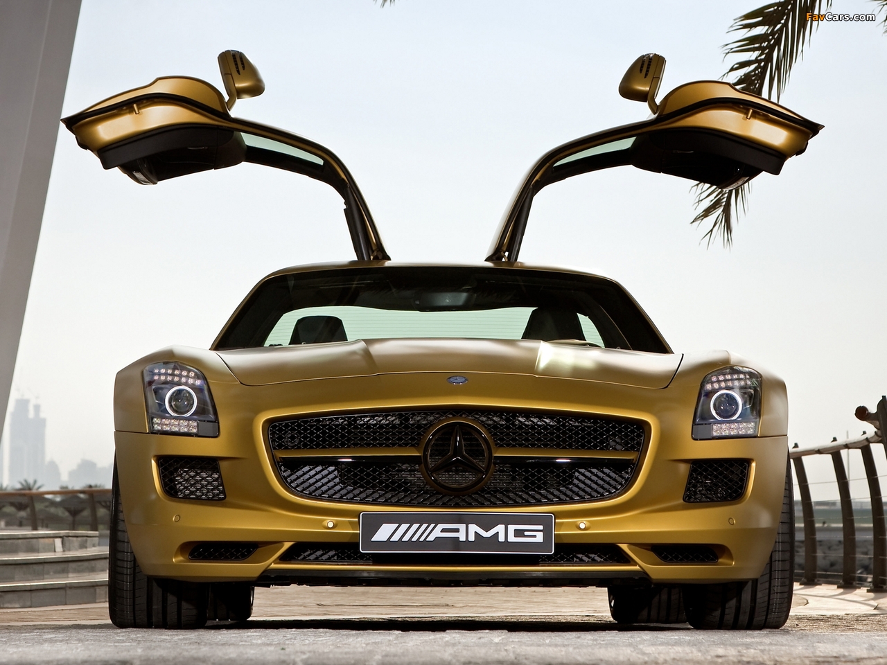 Mercedes-Benz SLS 63 AMG Desert Gold (C197) 2010 pictures (1280 x 960)