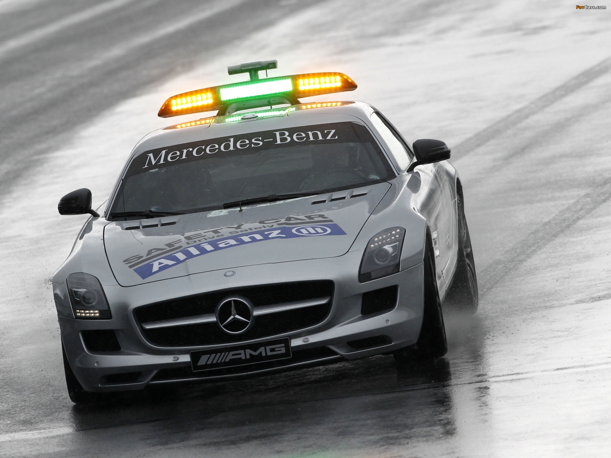 Mercedes-Benz SLS 63 AMG F1 Safety Car (C197) 2010–12 wallpapers (2048 x 1536)