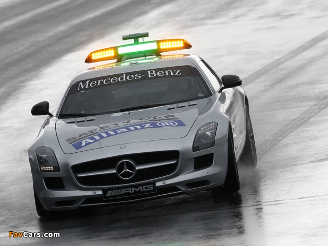 Mercedes-Benz SLS 63 AMG F1 Safety Car (C197) 2010–12 wallpapers (640 x 480)