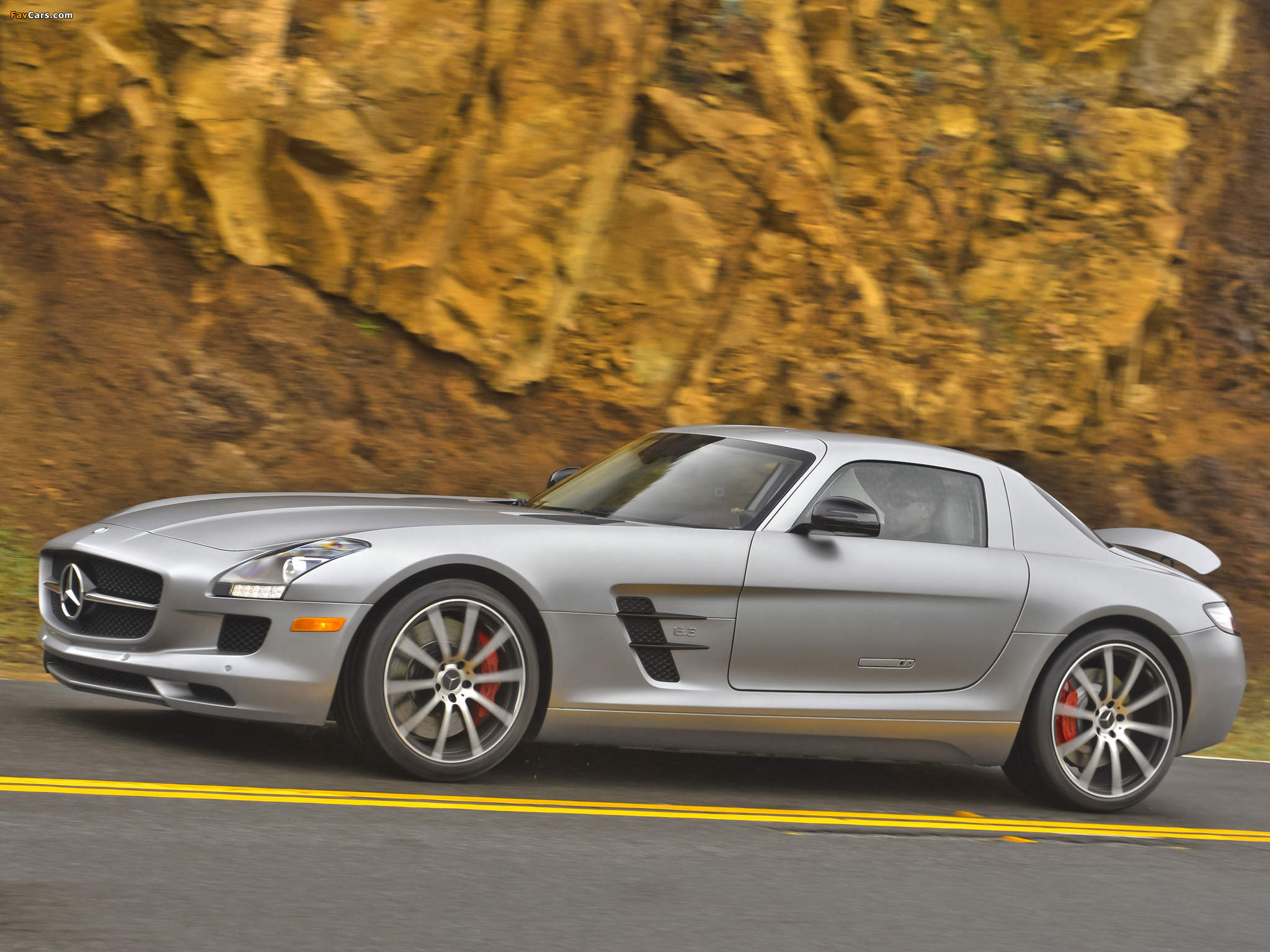 Mercedes-Benz SLS 63 AMG GT US-spec (C197) 2012 photos (2048 x 1536)