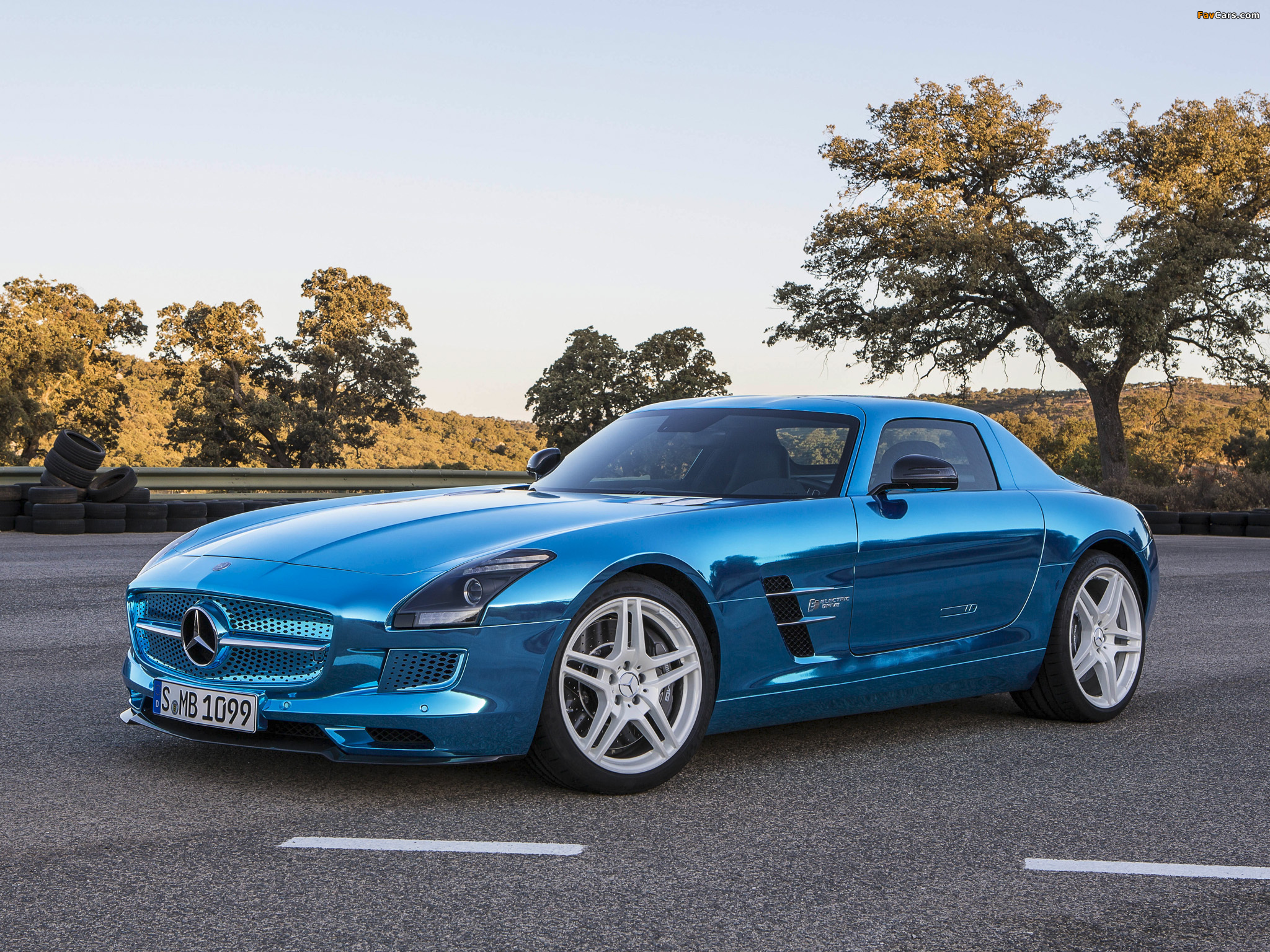 Mercedes-Benz SLS AMG Electric Drive (C197) 2013 images (2048 x 1536)