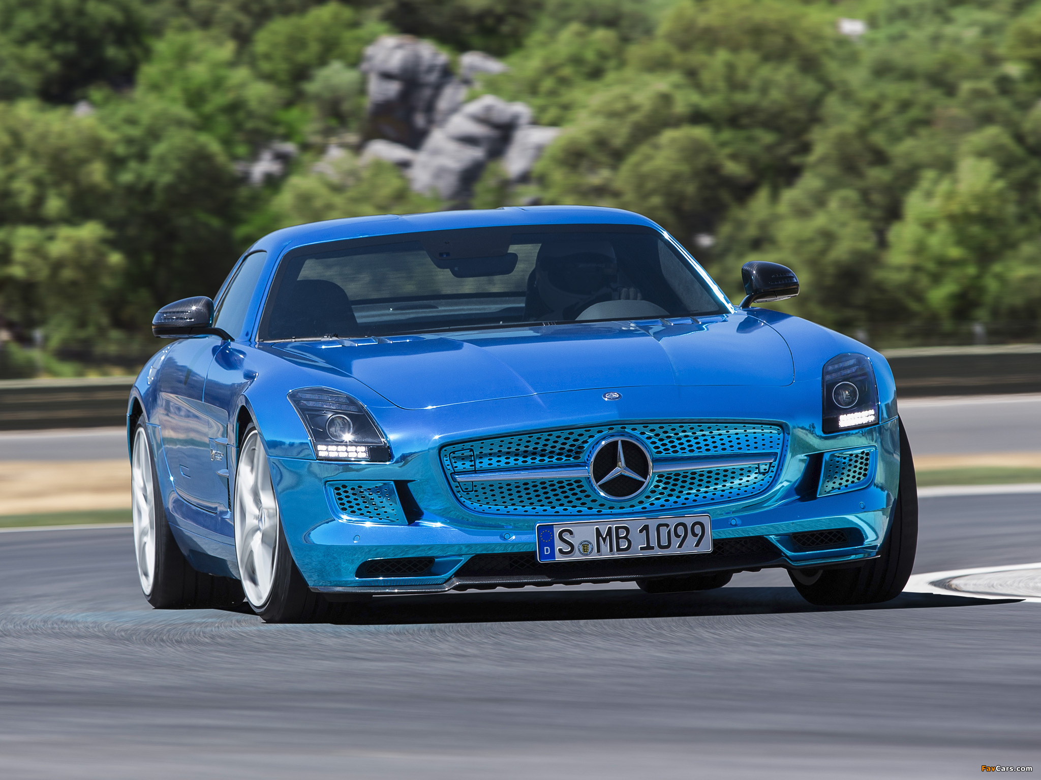 Mercedes-Benz SLS AMG Electric Drive (C197) 2013 images (2048 x 1536)