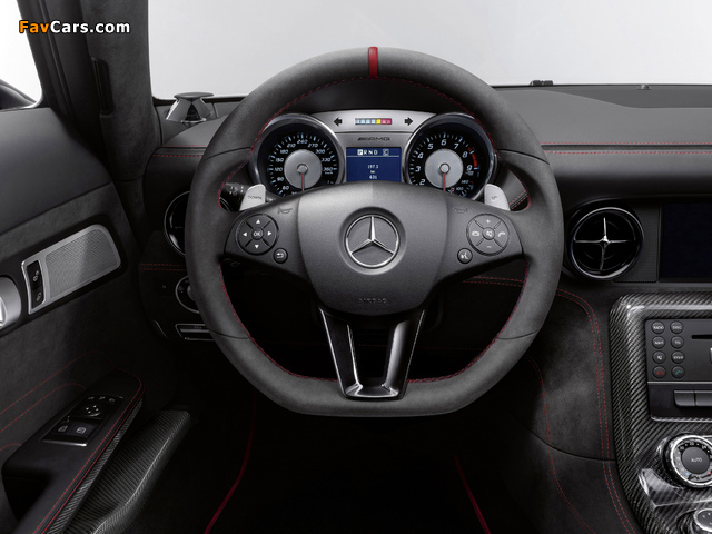 Mercedes-Benz SLS 63 AMG Black Series (C197) 2013 pictures (640 x 480)