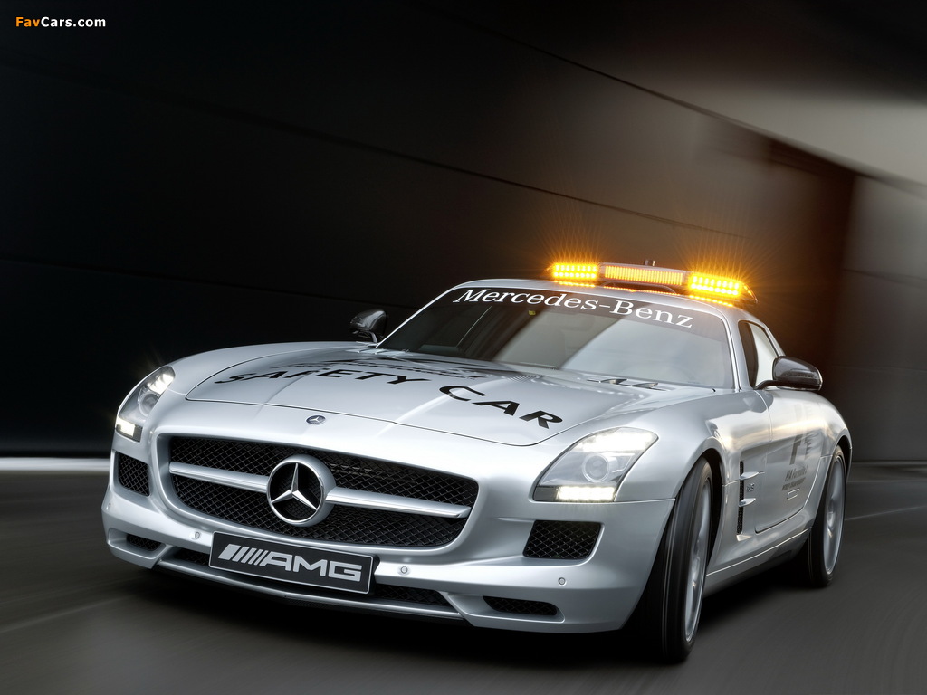 Photos of Mercedes-Benz SLS 63 AMG F1 Safety Car (C197) 2010–12 (1024 x 768)