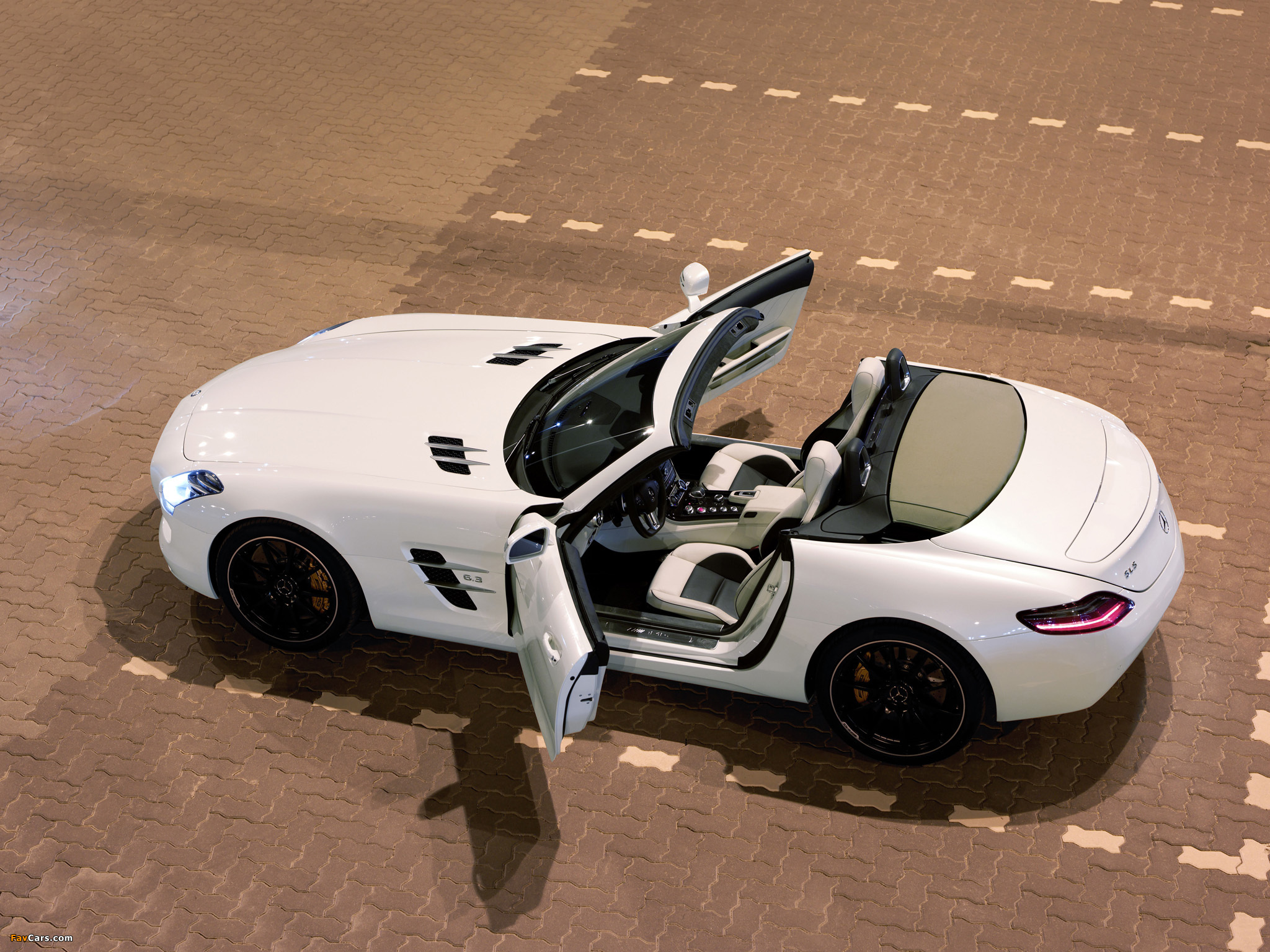 Photos of Mercedes-Benz SLS 63 AMG Roadster (R197) 2011 (2048 x 1536)