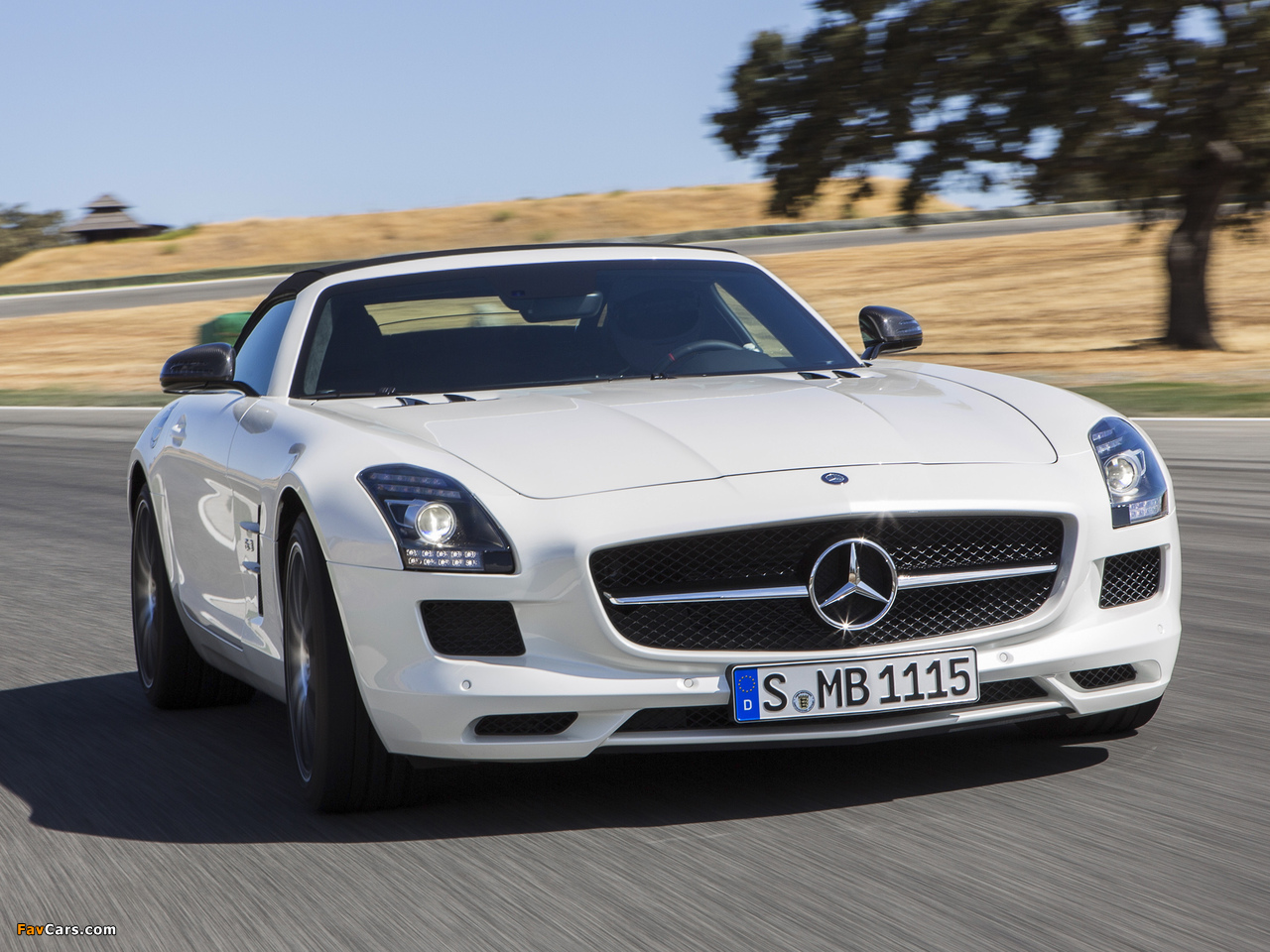 Photos of Mercedes-Benz SLS 63 AMG GT Roadster (R197) 2012 (1280 x 960)