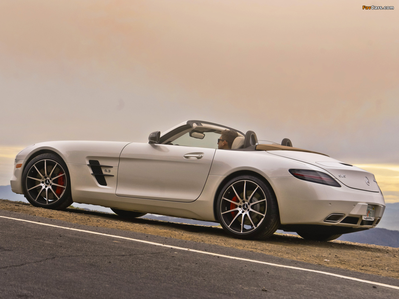 Photos of Mercedes-Benz SLS 63 AMG GT Roadster US-spec (R197) 2012 (1280 x 960)