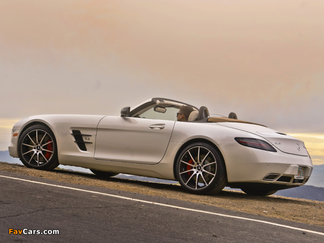 Photos of Mercedes-Benz SLS 63 AMG GT Roadster US-spec (R197) 2012 (640 x 480)