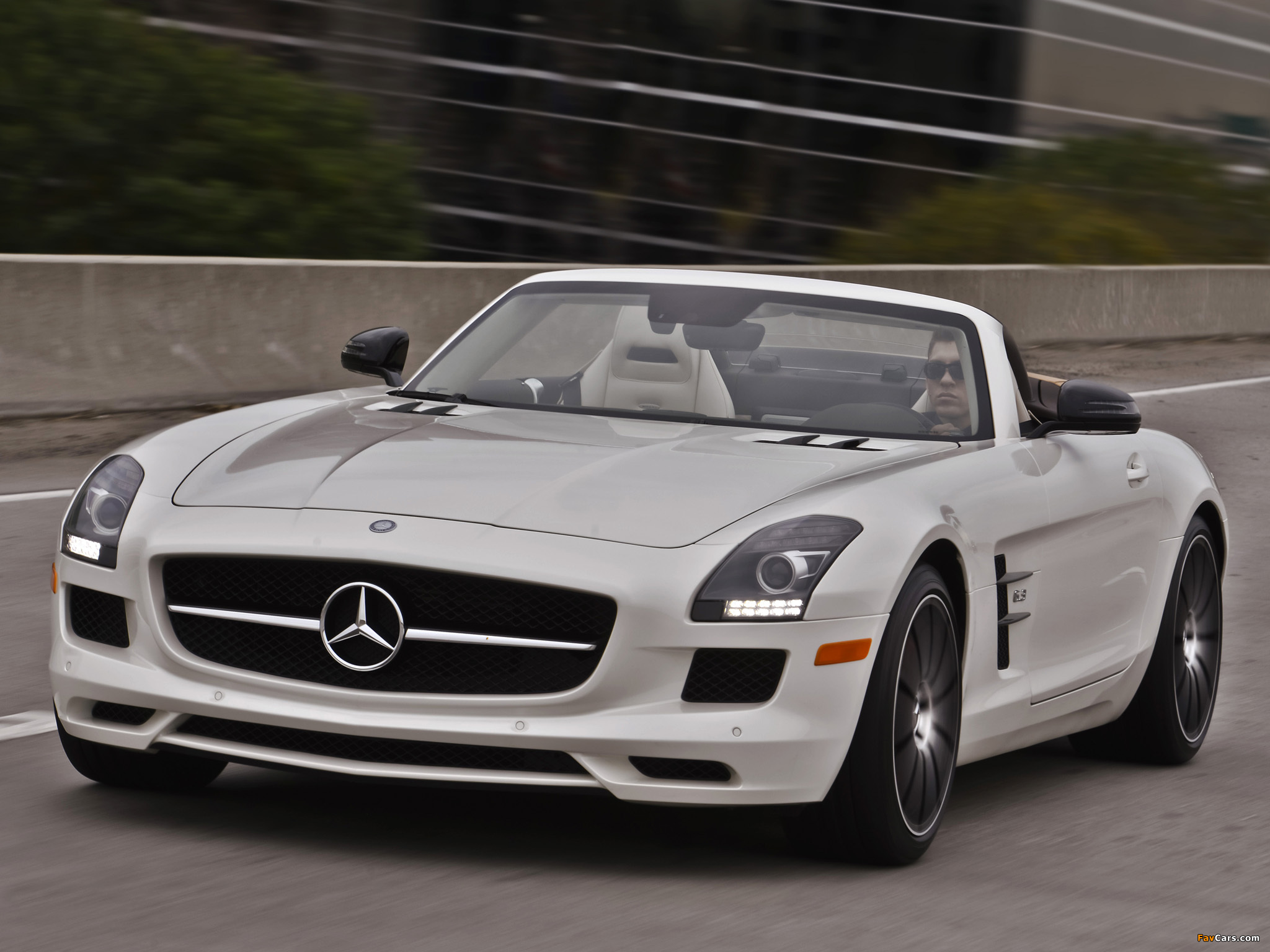 Photos of Mercedes-Benz SLS 63 AMG GT Roadster US-spec (R197) 2012 (2048 x 1536)