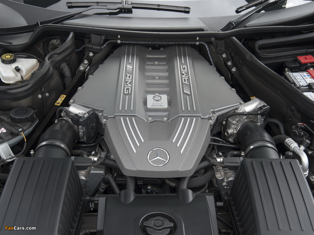 Photos of Mercedes-Benz SLS 63 AMG GT UK-spec (C197) 2012 (1024 x 768)