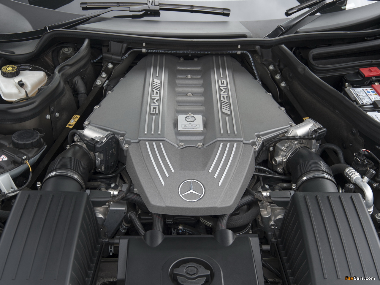 Photos of Mercedes-Benz SLS 63 AMG GT UK-spec (C197) 2012 (1280 x 960)