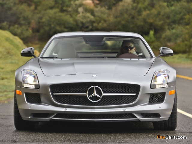 Photos of Mercedes-Benz SLS 63 AMG GT US-spec (C197) 2012 (640 x 480)