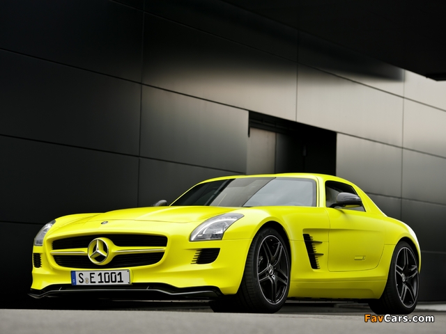 Pictures of Mercedes-Benz SLS 63 AMG E-Cell Prototype (C197) 2010 (640 x 480)