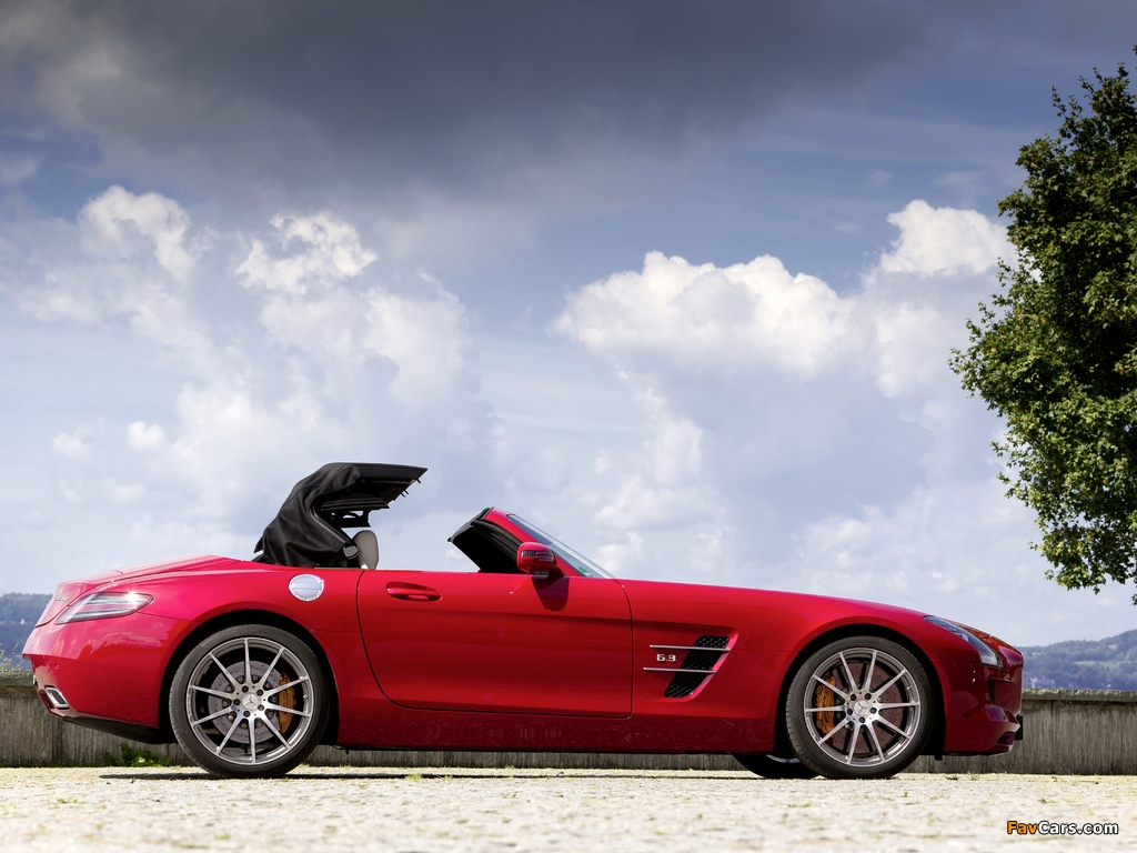 Pictures of Mercedes-Benz SLS 63 AMG Roadster (R197) 2011–13 (1024 x 768)