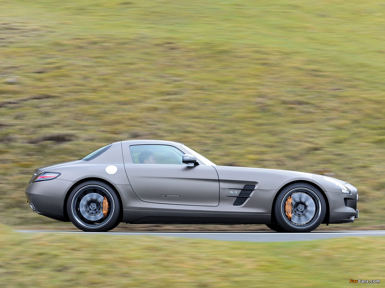 Pictures of Mercedes-Benz SLS 63 AMG GT UK-spec (C197) 2012 (1280 x 960)