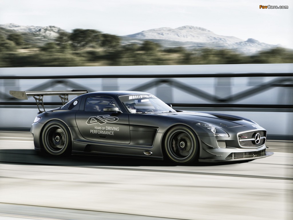 Pictures of Mercedes-Benz SLS 63 AMG GT3 45th Anniversary (C197) 2012 (1024 x 768)