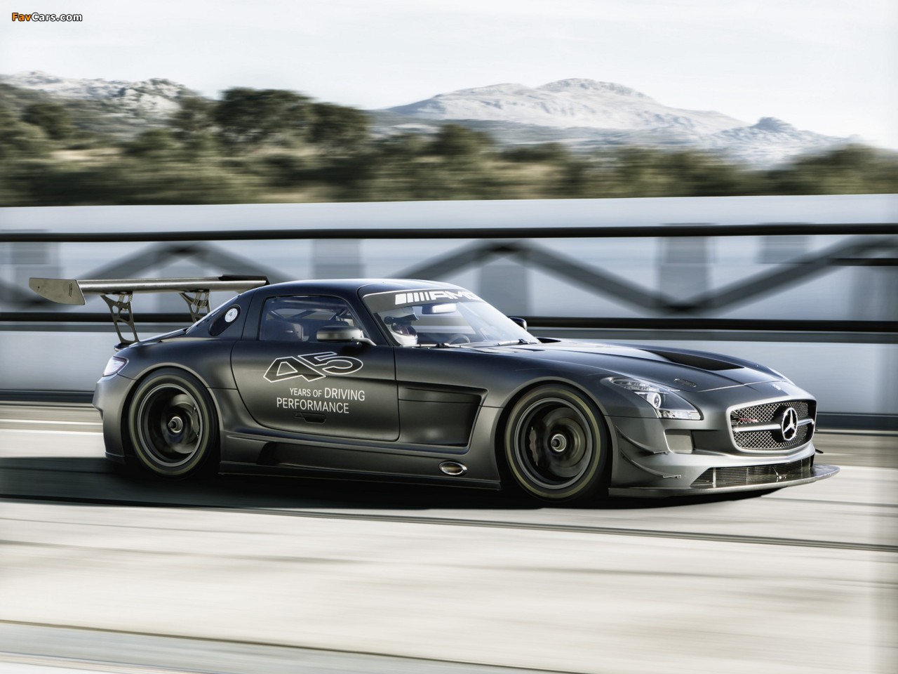 Pictures of Mercedes-Benz SLS 63 AMG GT3 45th Anniversary (C197) 2012 (1280 x 960)