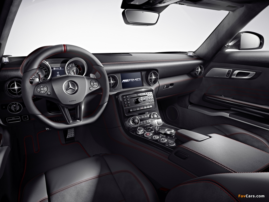 Pictures of Mercedes-Benz SLS 63 AMG GT (C197) 2012 (1024 x 768)