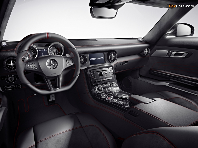 Pictures of Mercedes-Benz SLS 63 AMG GT (C197) 2012 (800 x 600)