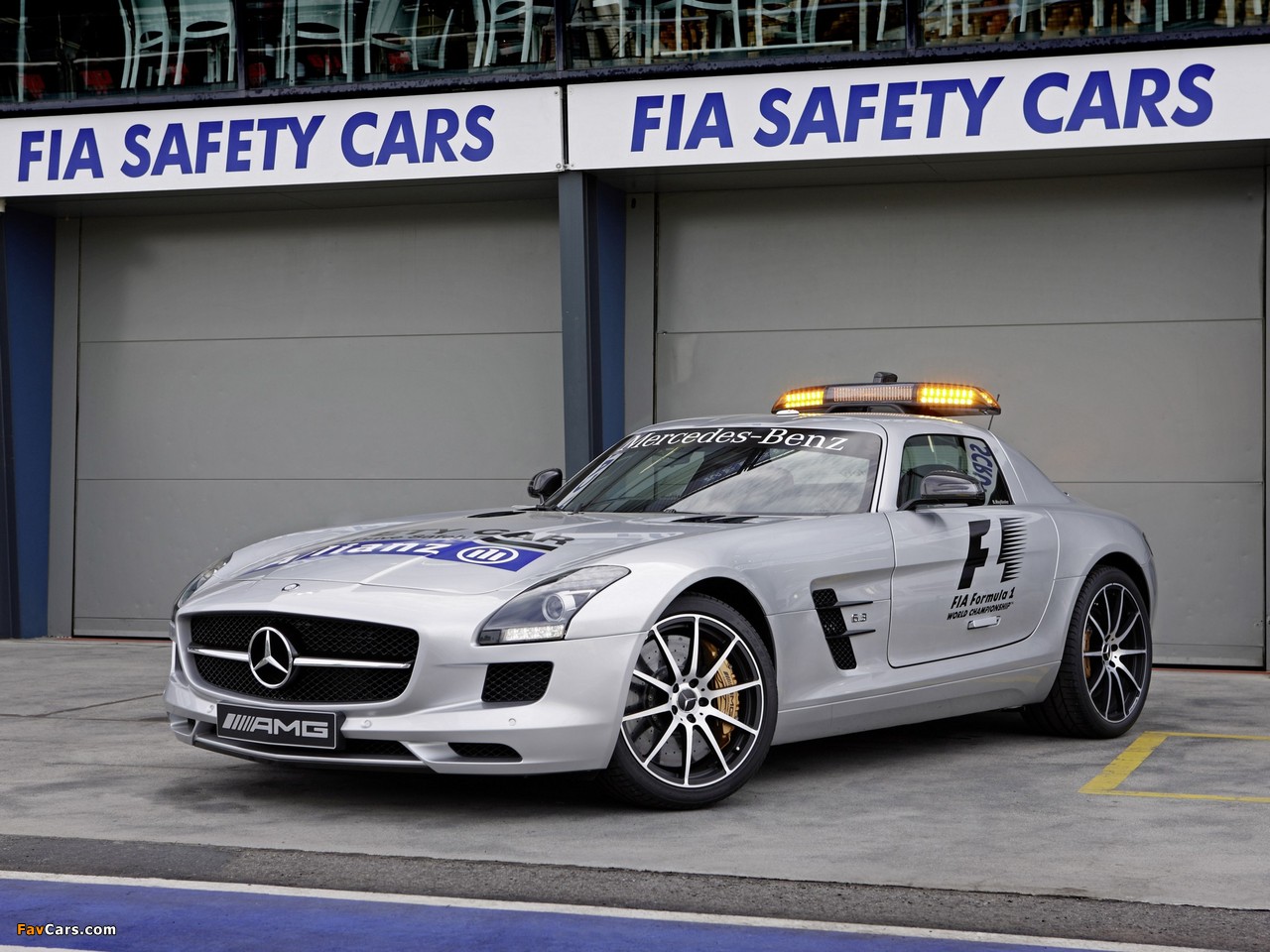 Pictures of Mercedes-Benz SLS 63 AMG GT F1 Safety Car (C197) 2013 (1280 x 960)