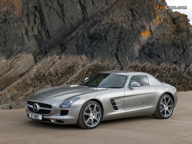 Mercedes-Benz SLS 63 AMG UK-spec (C197) 2010 wallpapers (640 x 480)