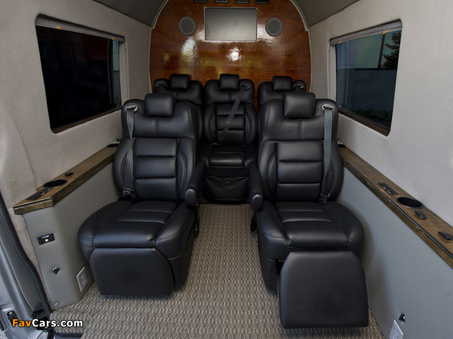 Images of Ilderton Conversion Mercedes-Benz Sprinter Executive Coach (W906) (640 x 480)