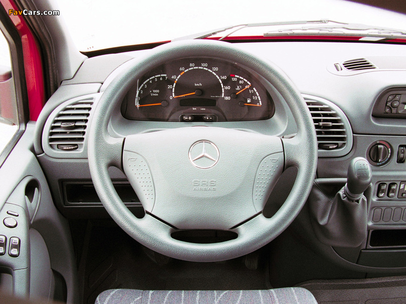 Images of Mercedes-Benz Sprinter 2000–06 (800 x 600)