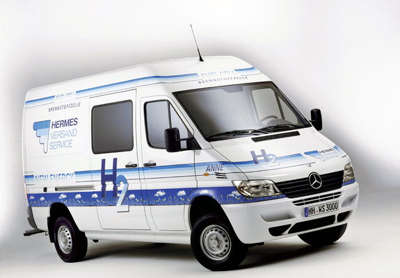 Images of Mercedes-Benz Sprinter Fuel Cell Drive System Concept 2001