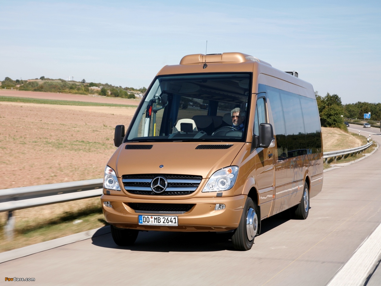 Images of Mercedes-Benz Sprinter Travel 65 (W906) 2006 (1280 x 960)