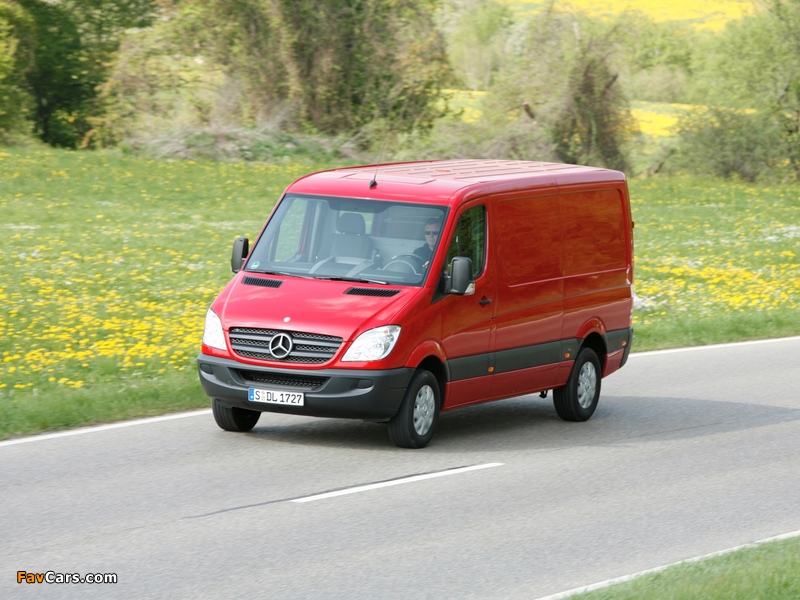 Images of Mercedes-Benz Sprinter Van (W906) 2006–13 (800 x 600)