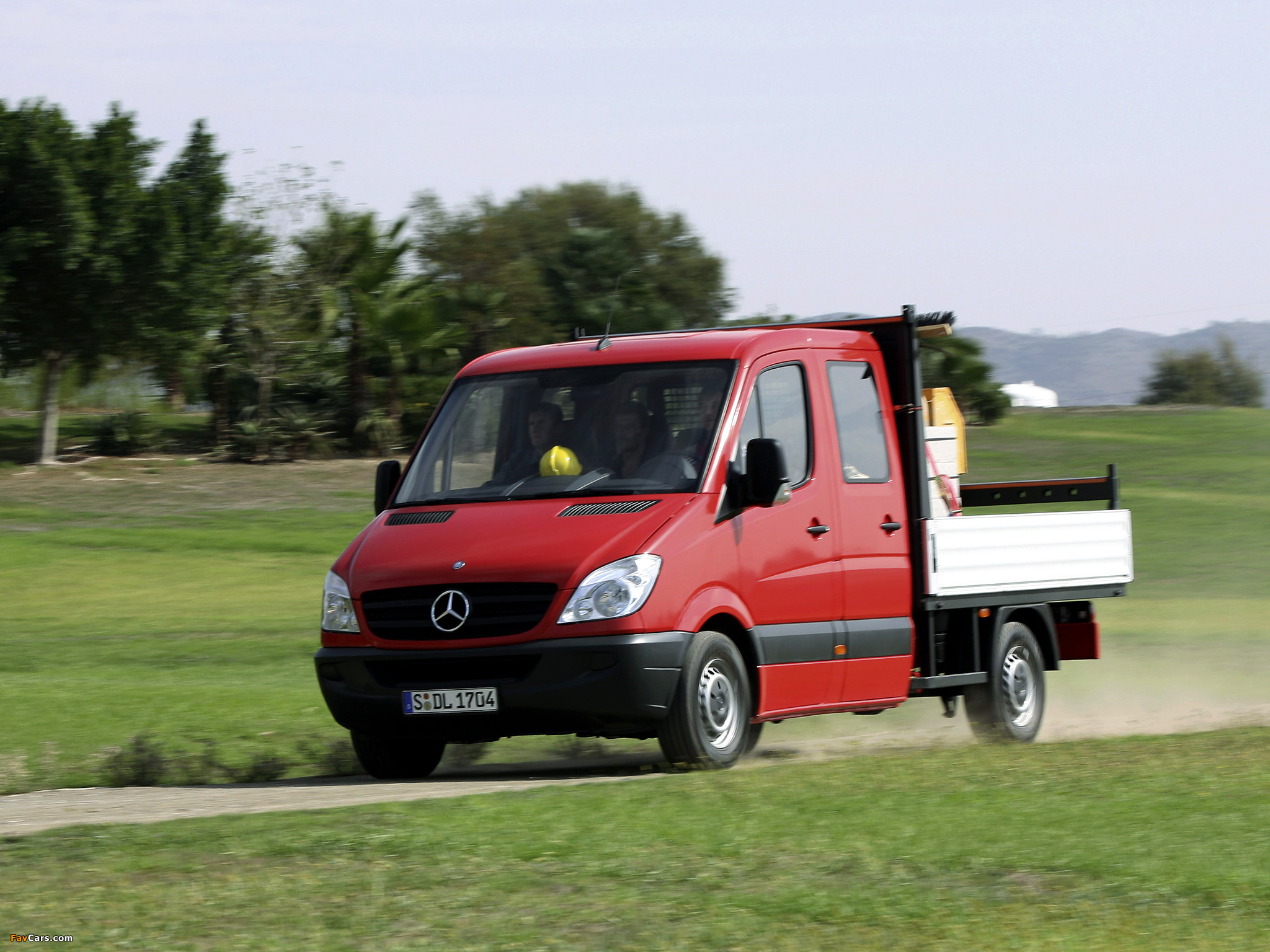 Images of Mercedes-Benz Sprinter Double Cab Dropside (W906) 2006–13 (2048 x 1536)