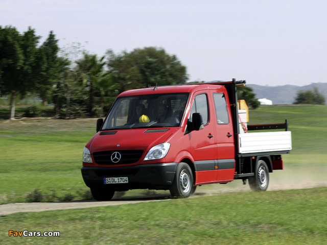 Images of Mercedes-Benz Sprinter Double Cab Dropside (W906) 2006–13 (640 x 480)