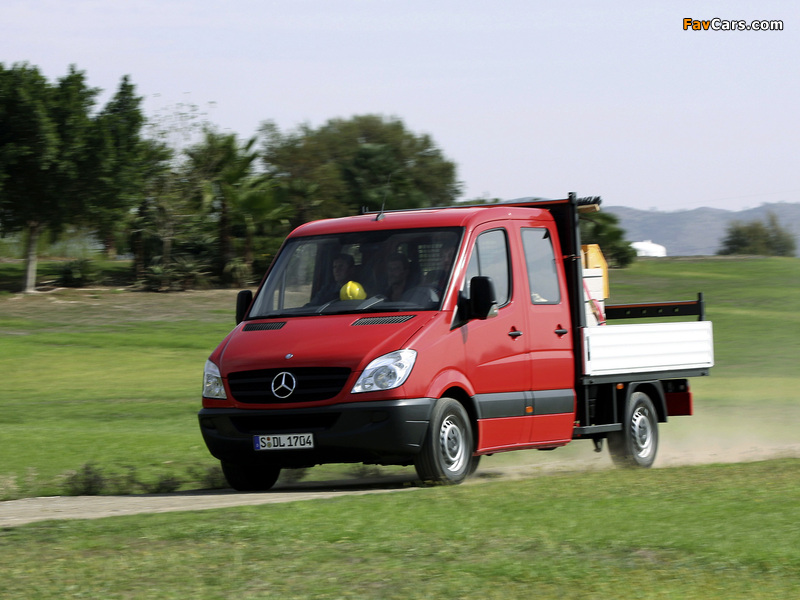 Images of Mercedes-Benz Sprinter Double Cab Dropside (W906) 2006–13 (800 x 600)