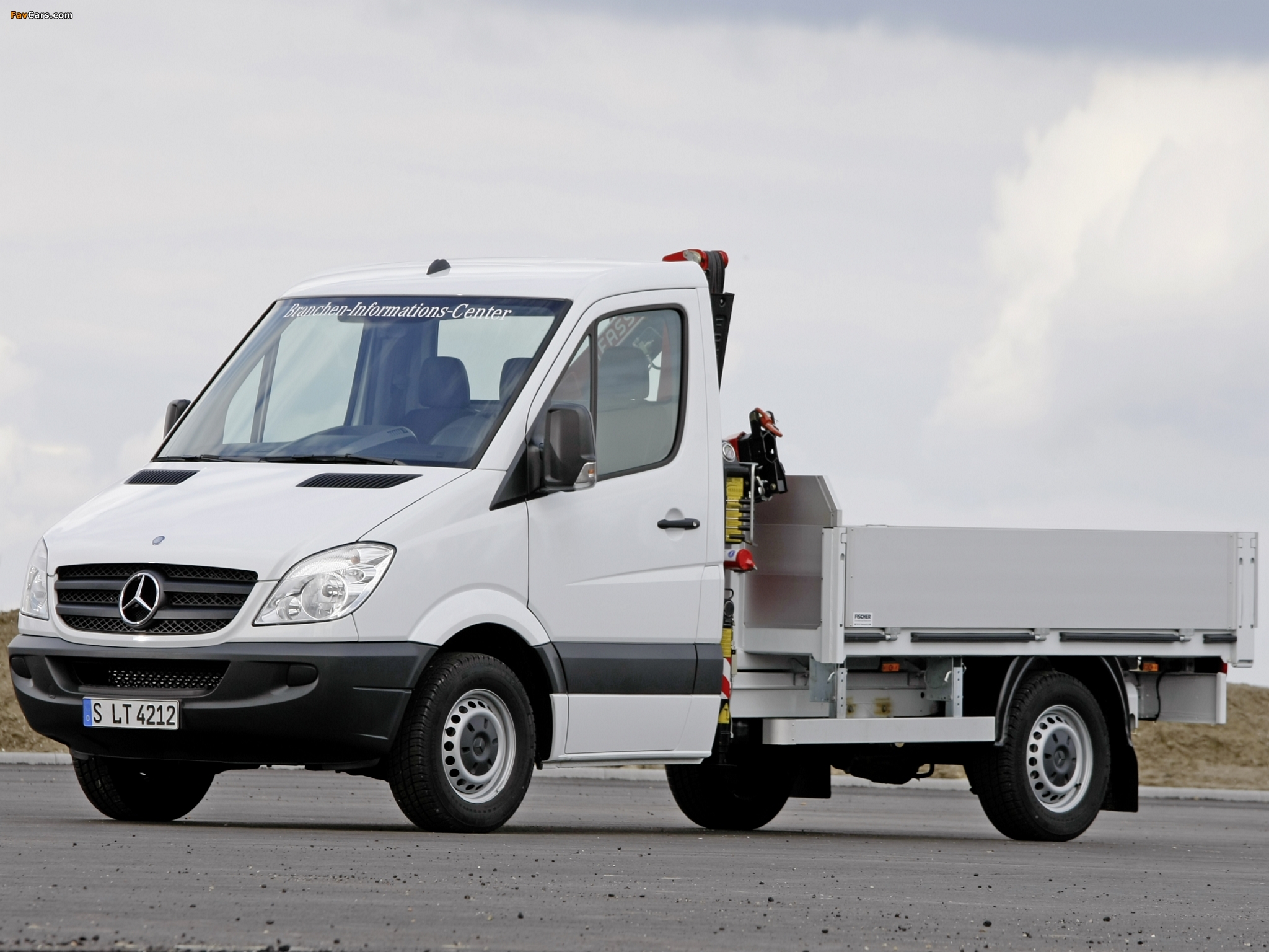 Images of Mercedes-Benz Sprinter Dropside (W906) 2006–13 (2048 x 1536)