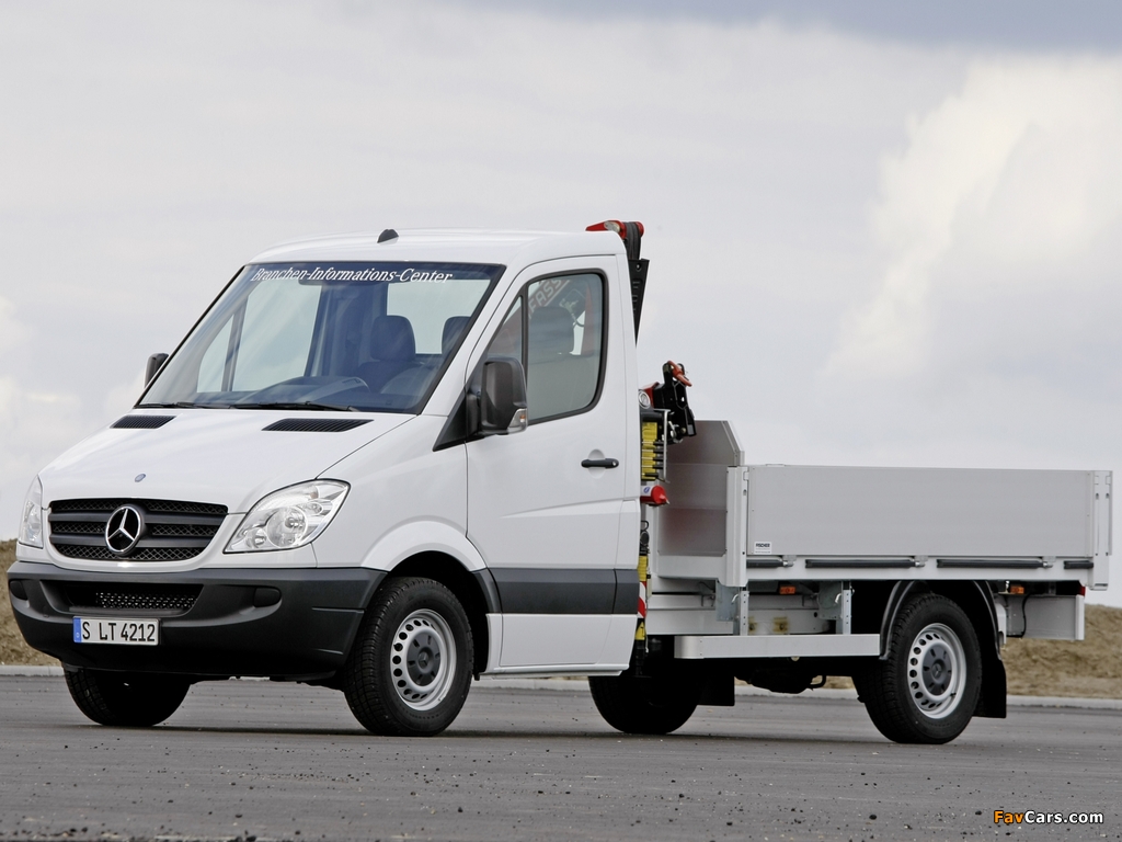 Images of Mercedes-Benz Sprinter Dropside (W906) 2006–13 (1024 x 768)