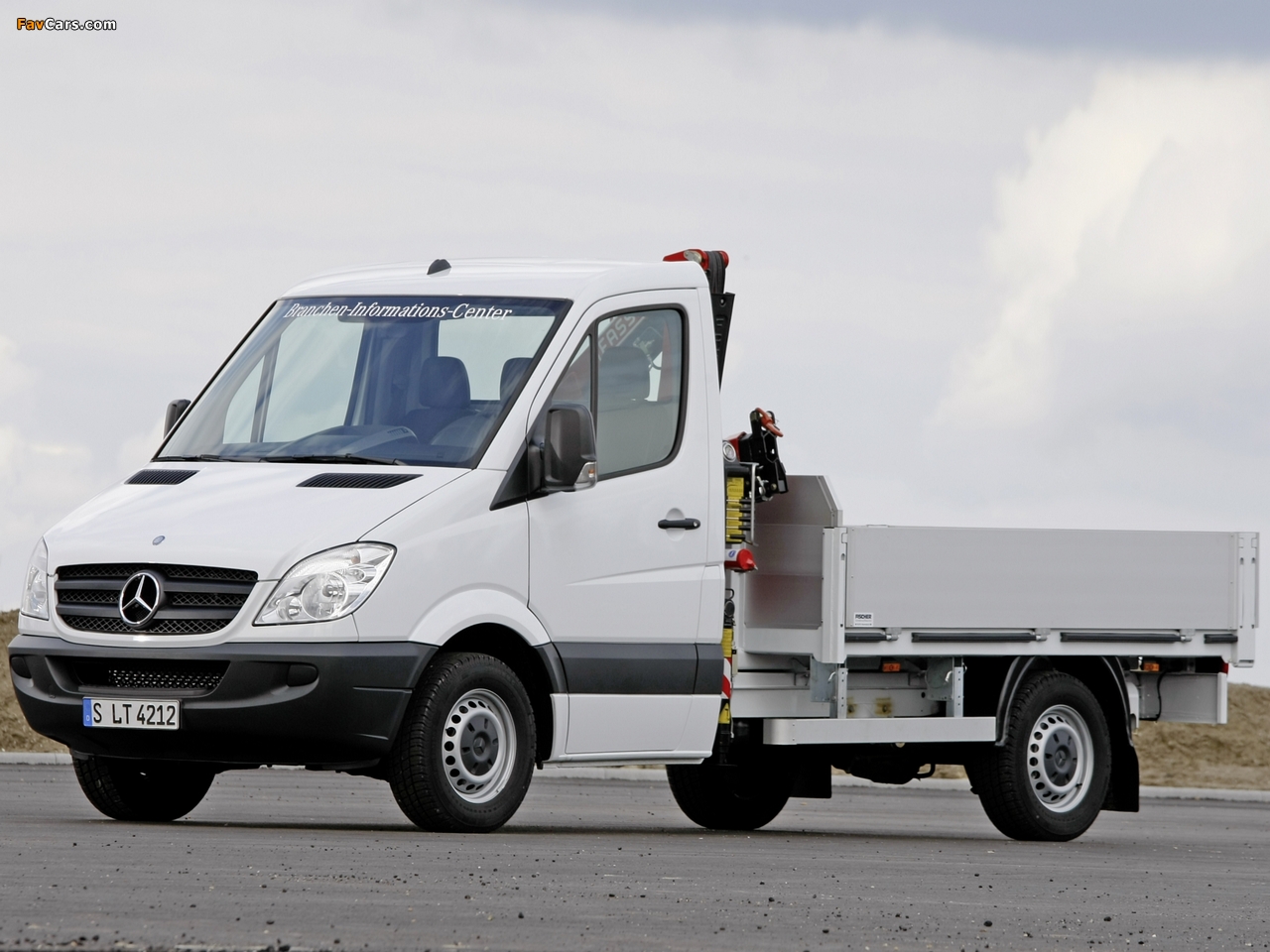 Images of Mercedes-Benz Sprinter Dropside (W906) 2006–13 (1280 x 960)