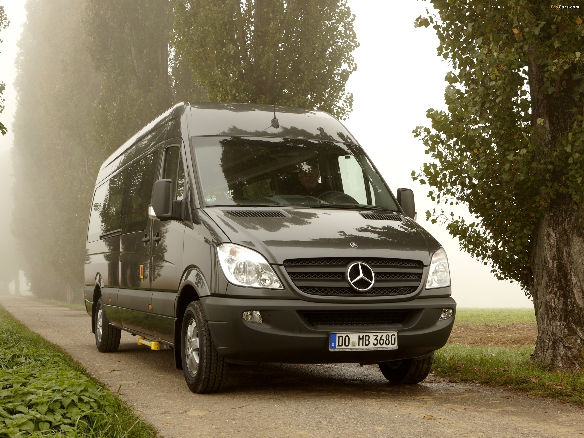 Images of Mercedes-Benz Sprinter Transfer 34 (W906) 2006–13 (2048 x 1536)