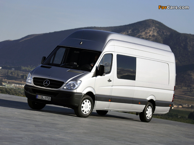 Images of Mercedes-Benz Sprinter Van XL (W906) 2006–13 (640 x 480)