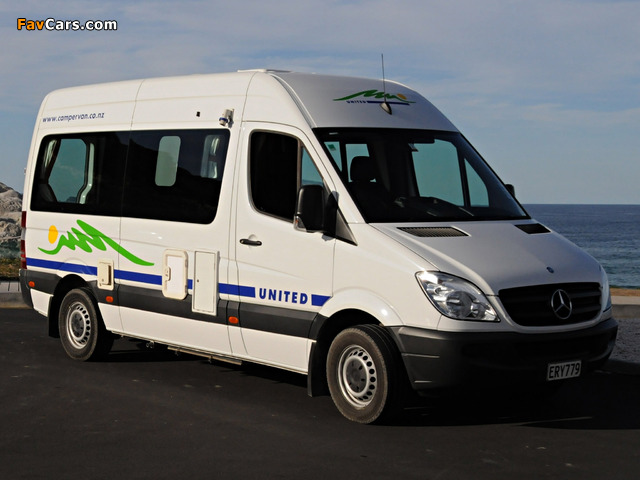 Images of United 2 Premier Motorhome (W906) 2006 (640 x 480)