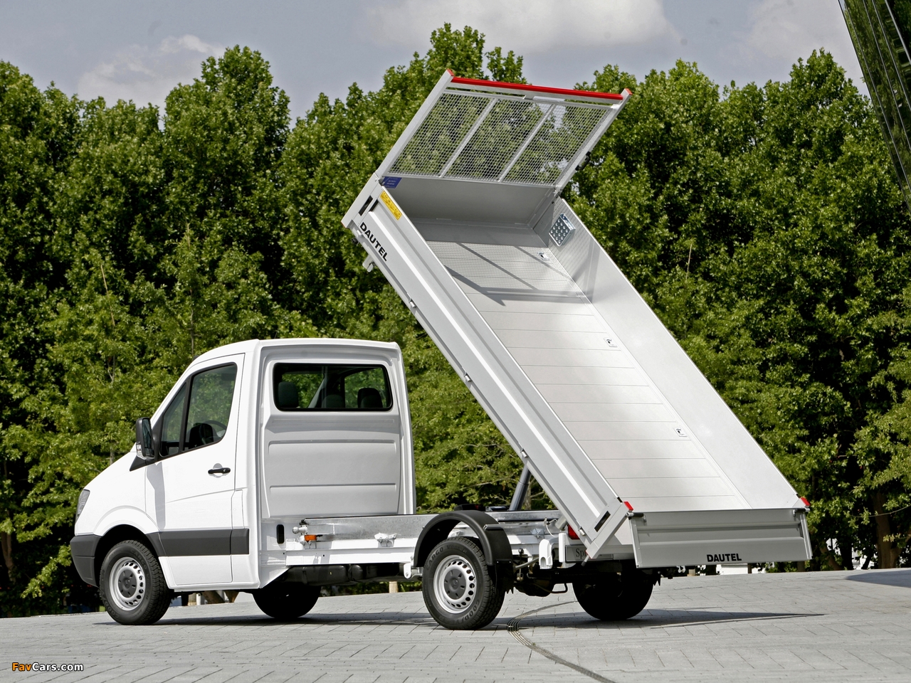 Images of Mercedes-Benz Sprinter Dropside (W906) 2006–13 (1280 x 960)