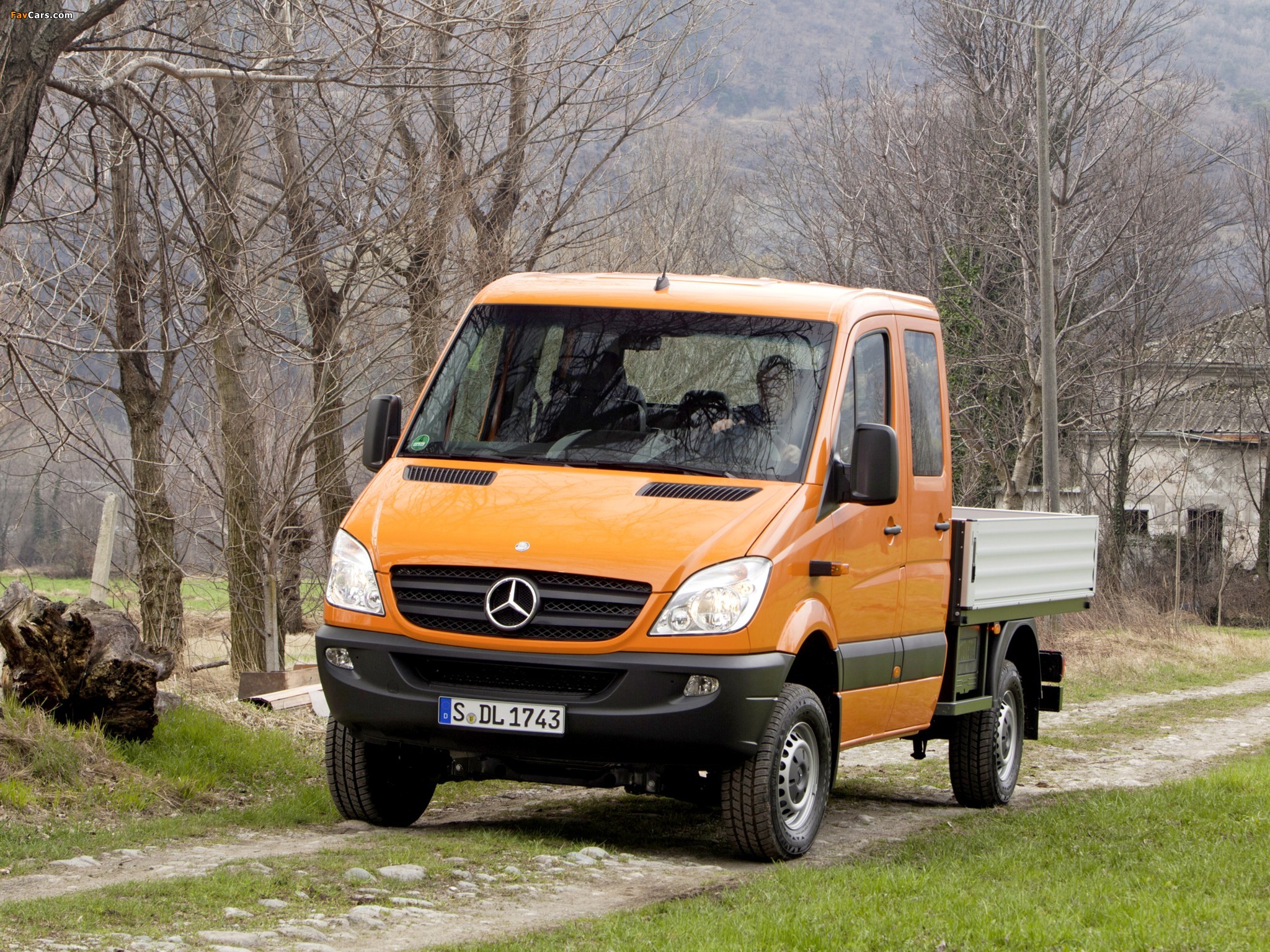 Images of Mercedes-Benz Sprinter Double Cab Dropside 4x4 (W906) 2009–13 (2048 x 1536)