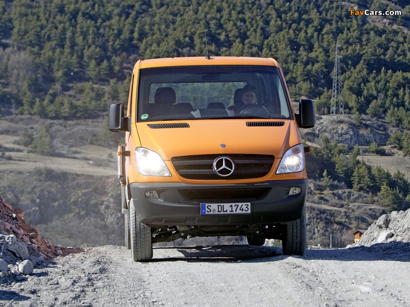 Images of Mercedes-Benz Sprinter Double Cab Dropside 4x4 (W906) 2009–13 (800 x 600)