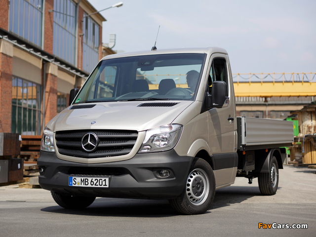 Images of Mercedes-Benz Sprinter Dropside (W906) 2013 (640 x 480)